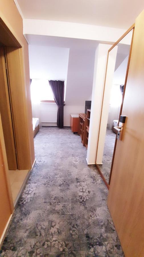 Stay Inn Rediu Valea Lupului  Екстериор снимка