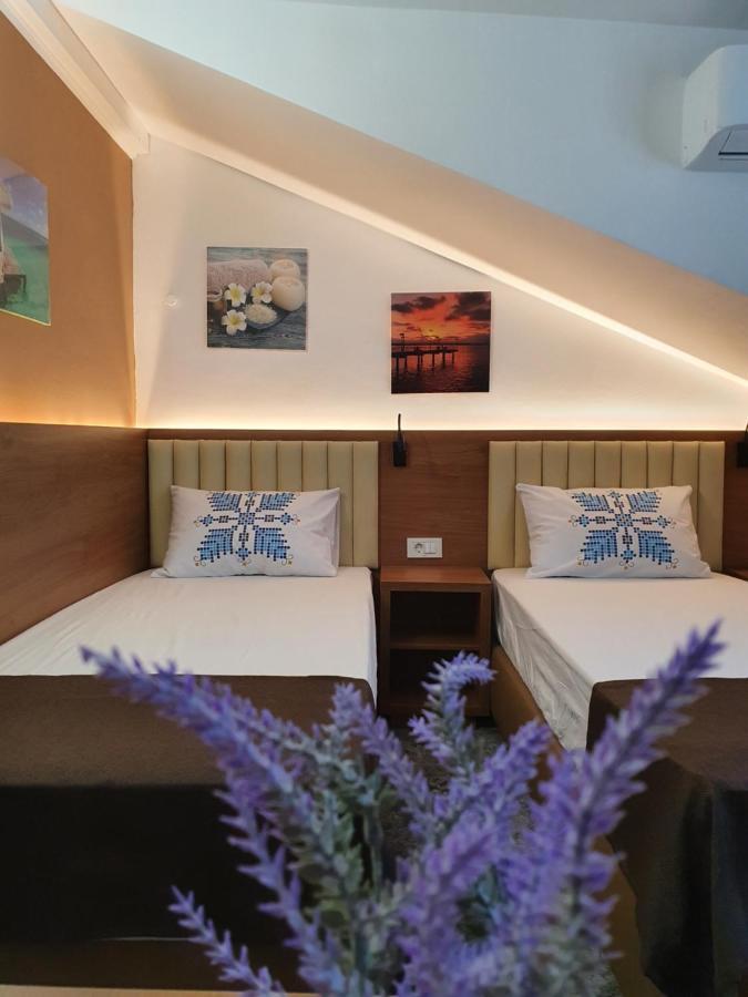 Stay Inn Rediu Valea Lupului  Екстериор снимка