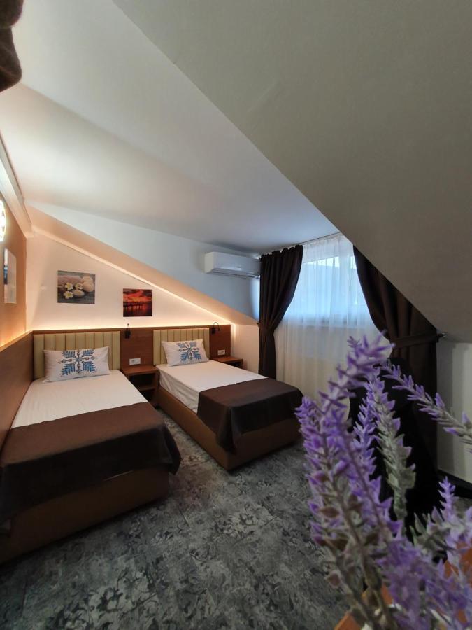 Stay Inn Rediu Valea Lupului  Екстериор снимка