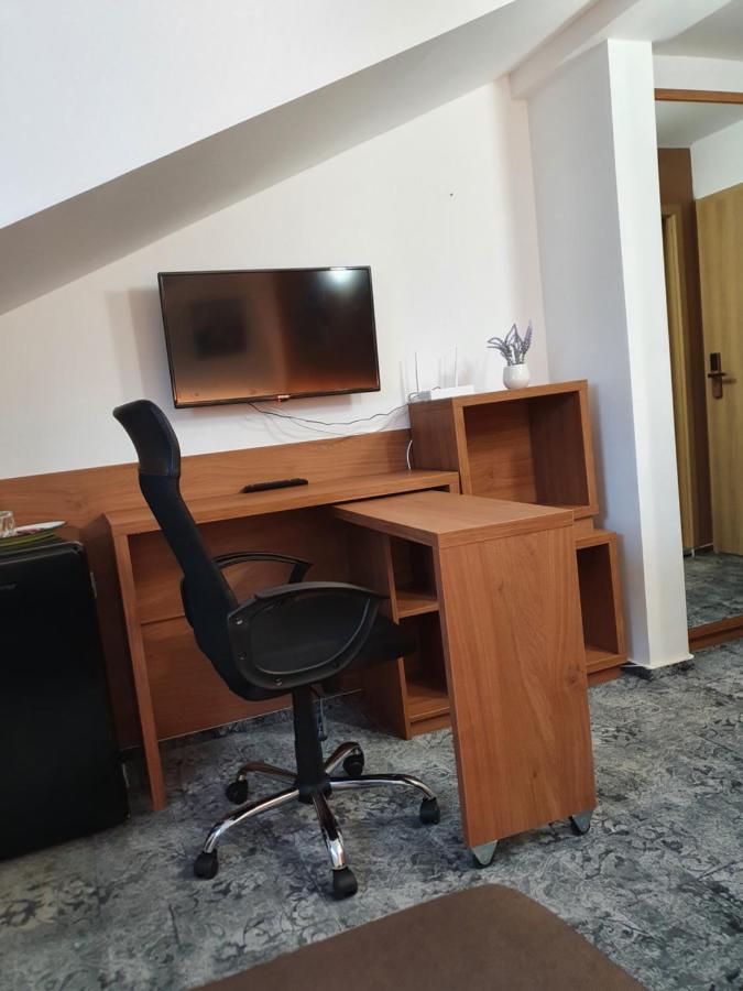 Stay Inn Rediu Valea Lupului  Екстериор снимка