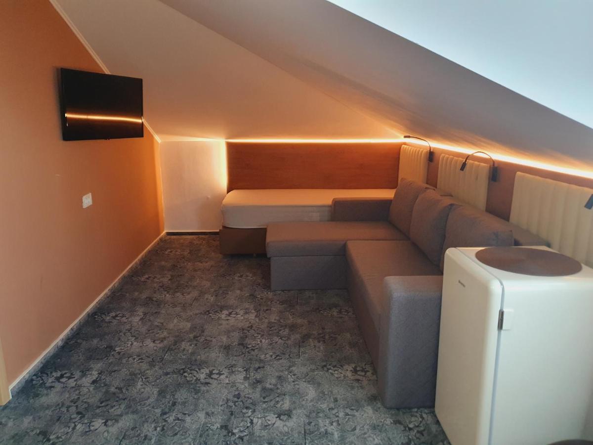 Stay Inn Rediu Valea Lupului  Екстериор снимка