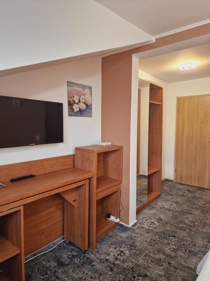 Stay Inn Rediu Valea Lupului  Екстериор снимка